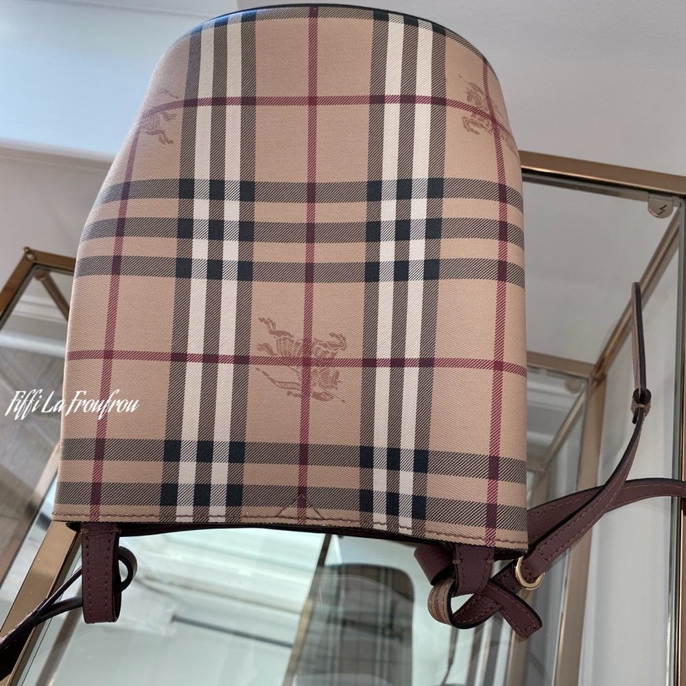 Authentic Burberry bucket bag - Picture 11 of 16